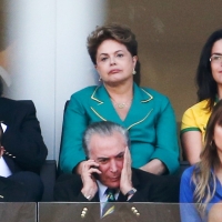 A elite brasileira mostra o quão atrasada e incivilizada ela é Dilma na abertura da Copa do Mundo 2014
